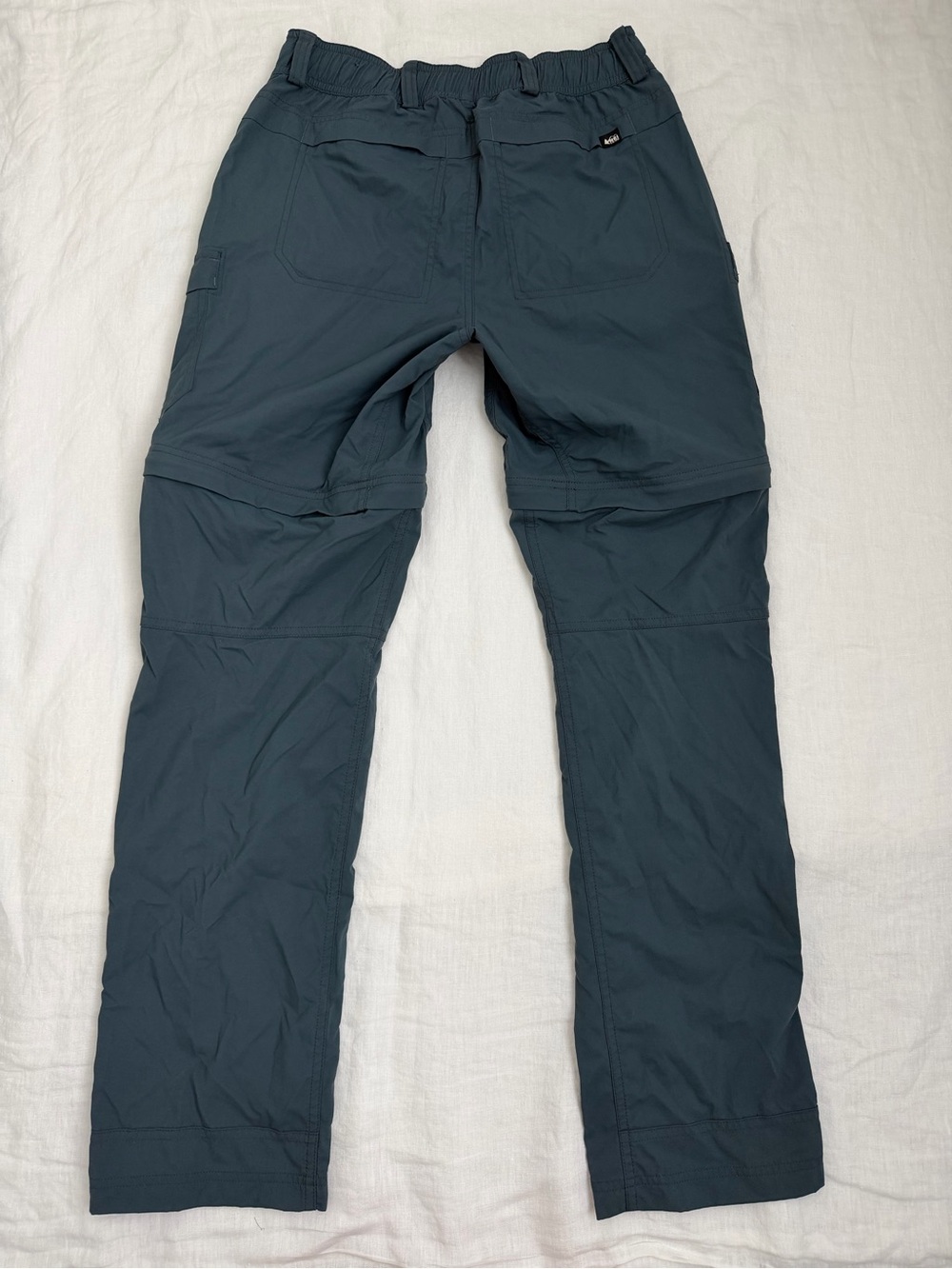 REI Co-op Women's Straight Leg Convertible Cargo Pants in Dark Slate Size 6 - Picture 6 of 7